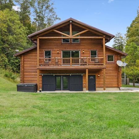 Hot Tub Fire Pit Game Room Theater Easy Access Sleeps 12 - Black Bear Lodge Пиджен Фордж Екстериор снимка