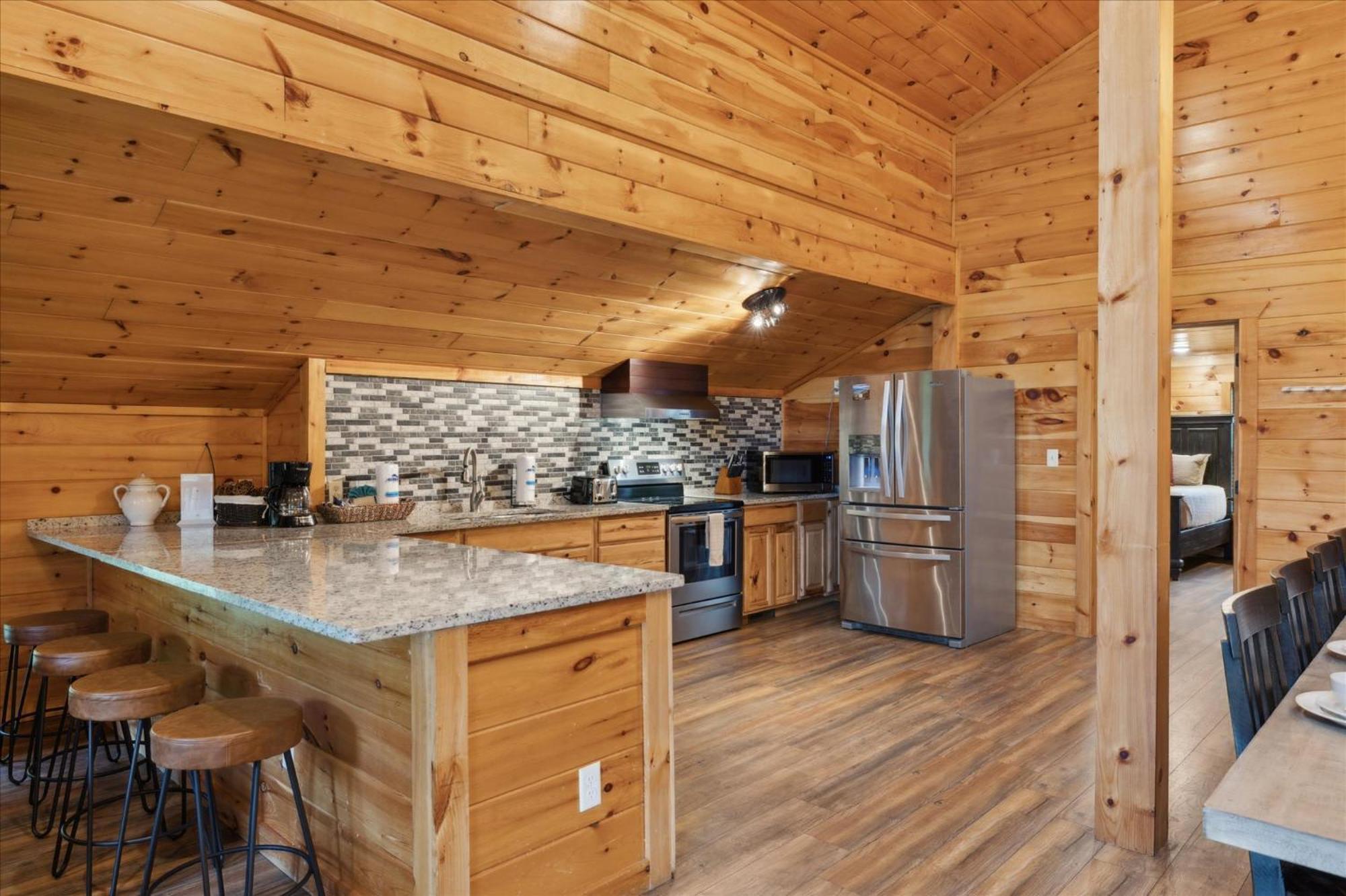 Hot Tub Fire Pit Game Room Theater Easy Access Sleeps 12 - Black Bear Lodge Пиджен Фордж Екстериор снимка
