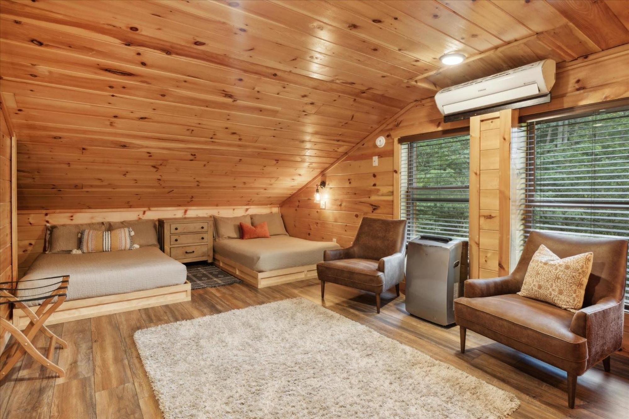 Hot Tub Fire Pit Game Room Theater Easy Access Sleeps 12 - Black Bear Lodge Пиджен Фордж Екстериор снимка