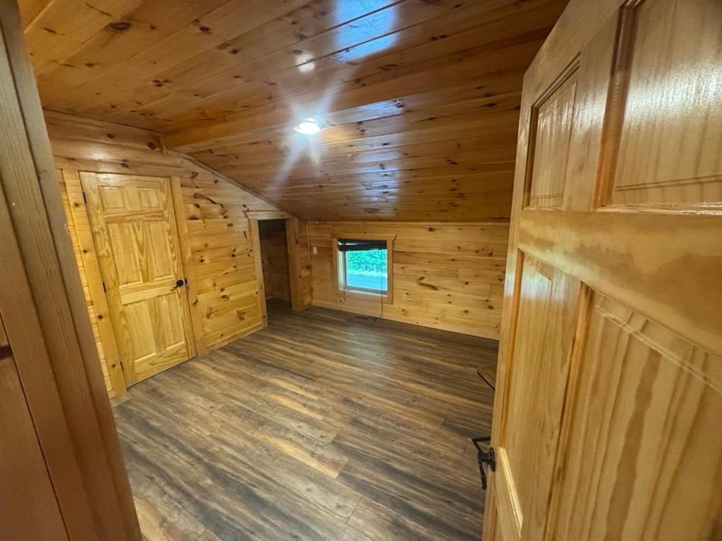 Hot Tub Fire Pit Game Room Theater Easy Access Sleeps 12 - Black Bear Lodge Пиджен Фордж Екстериор снимка